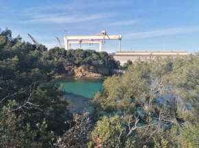 ENTRE PLAGES ET CALANQUES